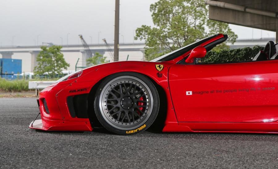  Ferrari 360 Spyder Widebody Kit by Liberty Walk 2016 года  (фото 3 из 10)